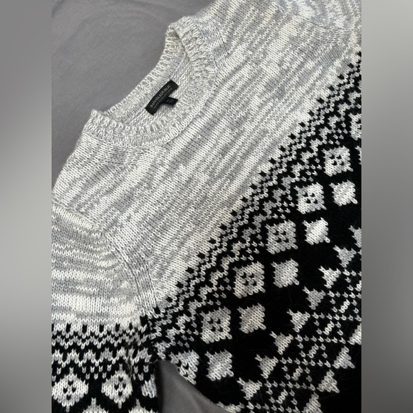 Crewneck sweater by banana republic - Picture 2 of 8